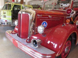 1951 mack fire pumper truck