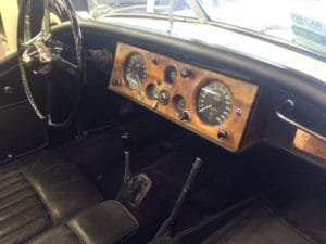 jaguar xk-120 dashboard