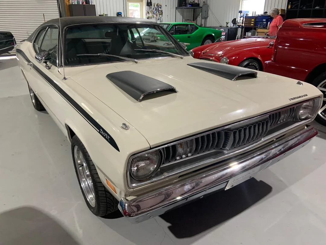 Plymouth duster