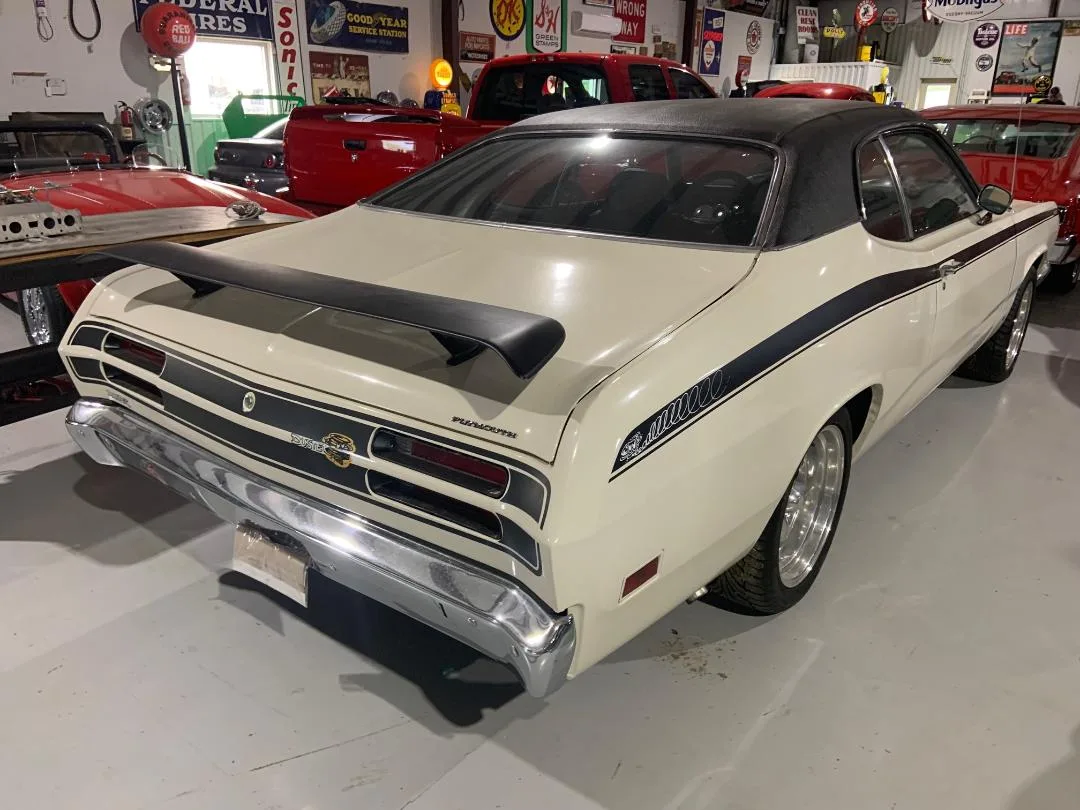 Plymouth duster